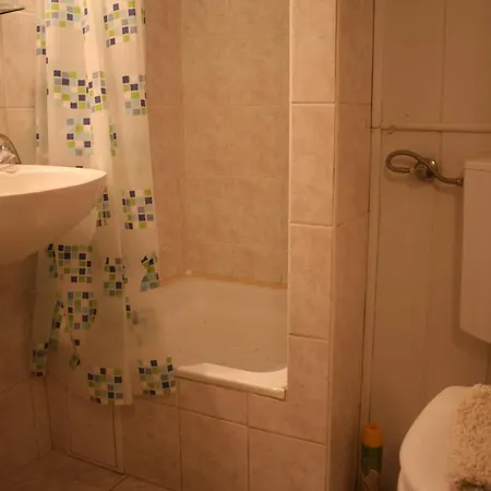 Victor Hugo Apartment *